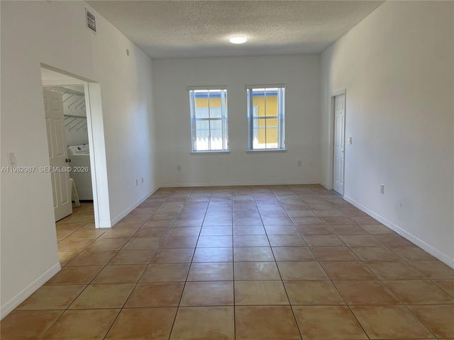 3421 SW 25th St 01, Miami, FL 33133