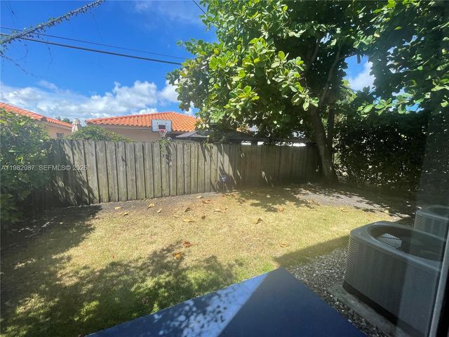 3421 SW 25th St 01, Miami, FL 33133