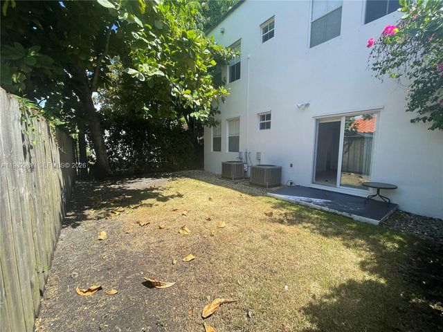 3421 SW 25th St 01, Miami, FL 33133