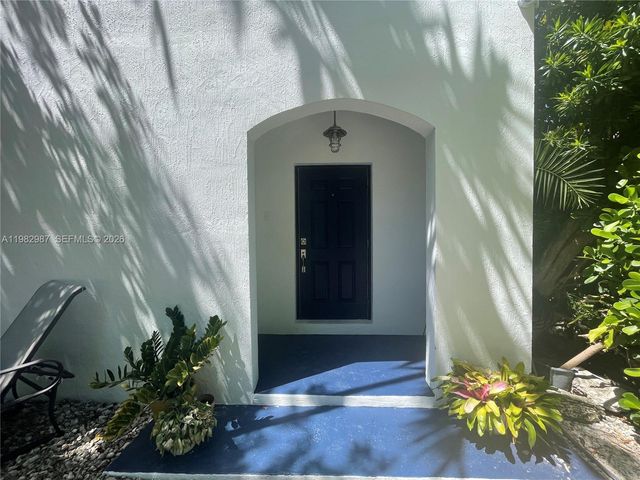 3421 SW 25th St 01, Miami, FL 33133