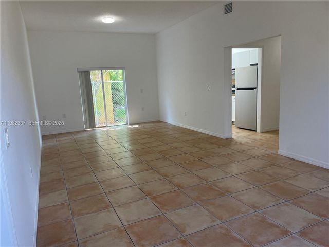 3421 SW 25th St 01, Miami, FL 33133