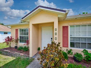 537 SW Hiawatha Street, Port St Lucie, FL 34953
