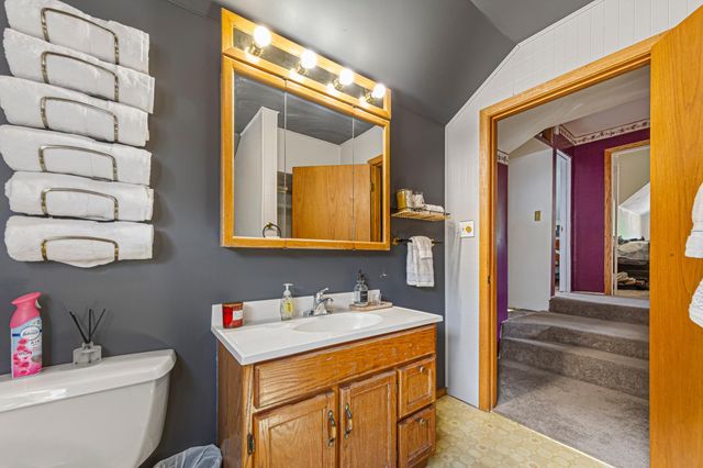 240 Rice Street N, Kasota, MN 56050