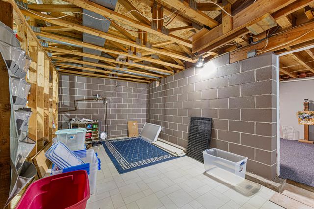 240 Rice Street N, Kasota, MN 56050