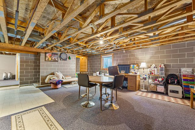 240 Rice Street N, Kasota, MN 56050