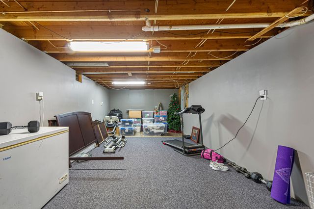 240 Rice Street N, Kasota, MN 56050