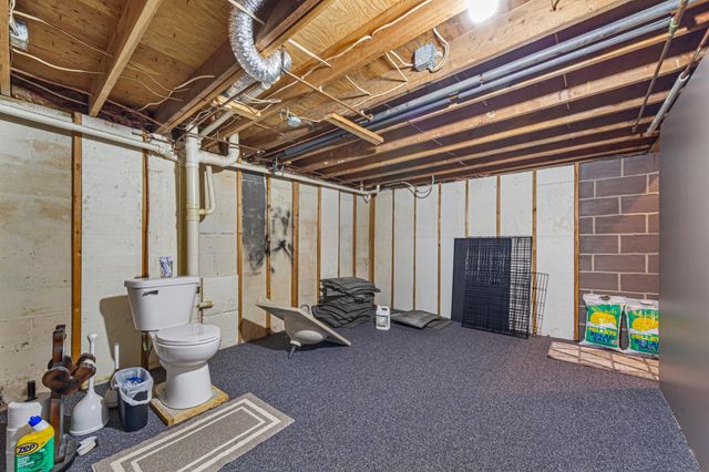 240 Rice Street N, Kasota, MN 56050