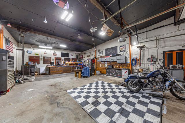 240 Rice Street N, Kasota, MN 56050