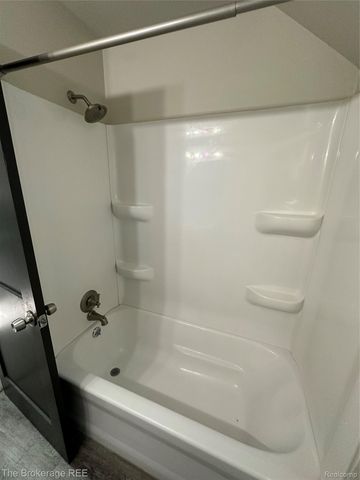 821 N Chevrolet Avenue, Flint, MI 48504