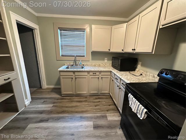 821 N Chevrolet Avenue, Flint, MI 48504