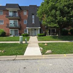 12850 Crestbrook Court 3, Crestwood, IL 60418