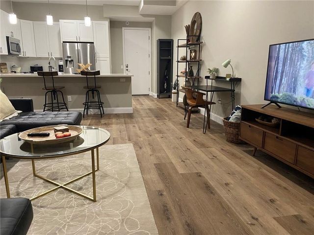 507 Sabine ST 1006, Austin, TX 78701