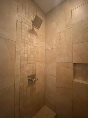 507 Sabine ST 1006, Austin, TX 78701