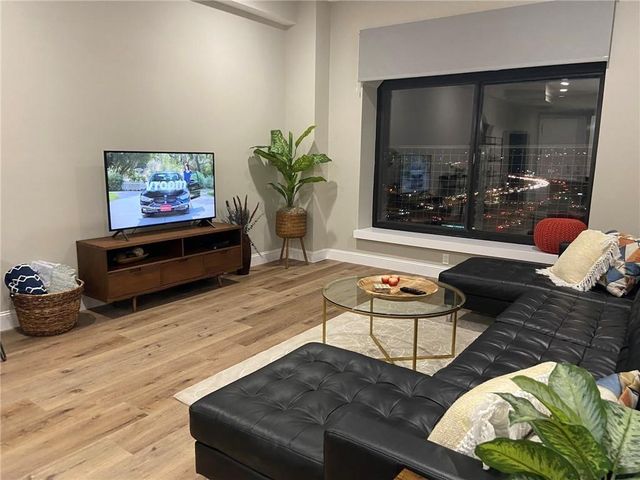 507 Sabine ST 1006, Austin, TX 78701