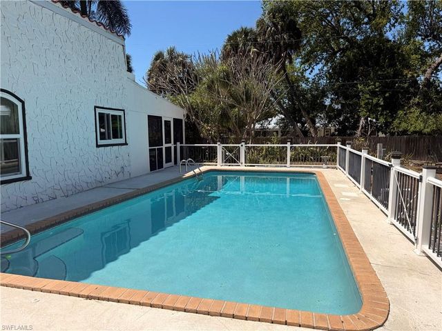 316 Royal Palm Park RD, Fort Myers, FL 33905