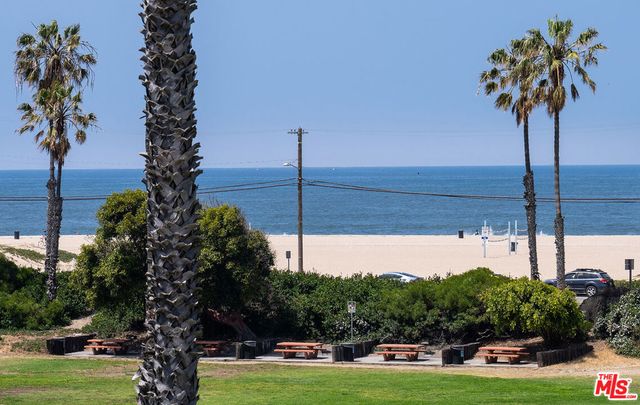 6623 Esplanade, Playa Del Rey, CA 90293