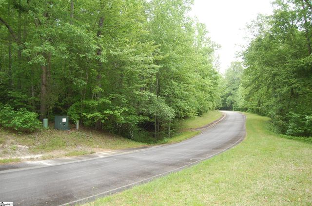 5 Queensmoor Road, Travelers Rest, SC 29690