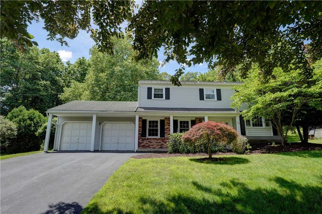 34 Sturbridge Lane, Pittsford, NY 14534