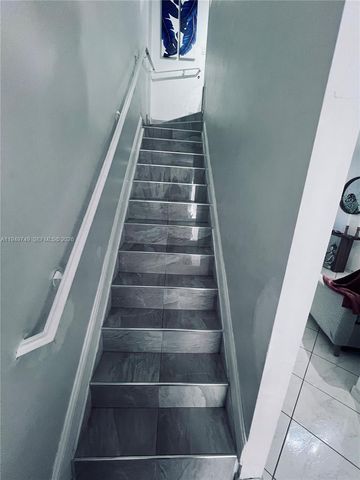 8851 NW 119th St 5221, Hialeah Gardens, FL 33018