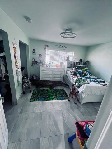 8851 NW 119th St 5221, Hialeah Gardens, FL 33018