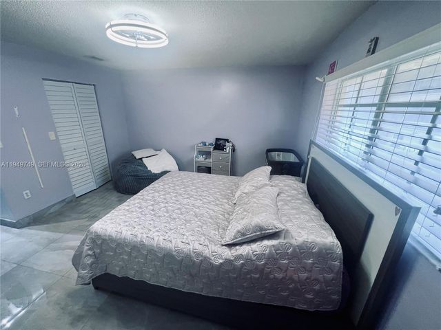 8851 NW 119th St 5221, Hialeah Gardens, FL 33018