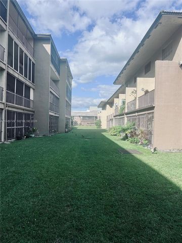 8851 NW 119th St 5221, Hialeah Gardens, FL 33018