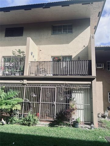 8851 NW 119th St 5221, Hialeah Gardens, FL 33018