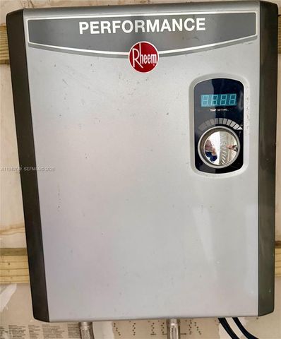 8851 NW 119th St 5221, Hialeah Gardens, FL 33018