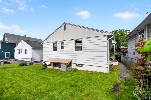 156 Cloveridge Drive, Syracuse, NY 13206