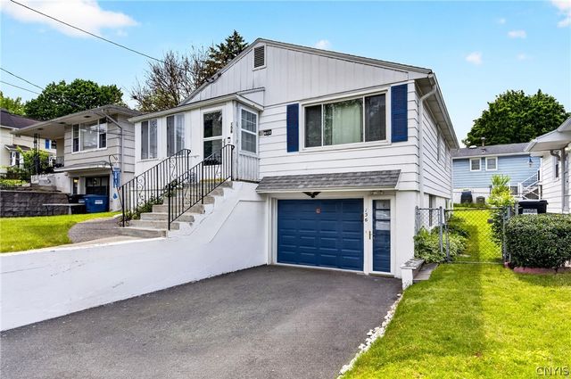 156 Cloveridge Drive, Syracuse, NY 13206