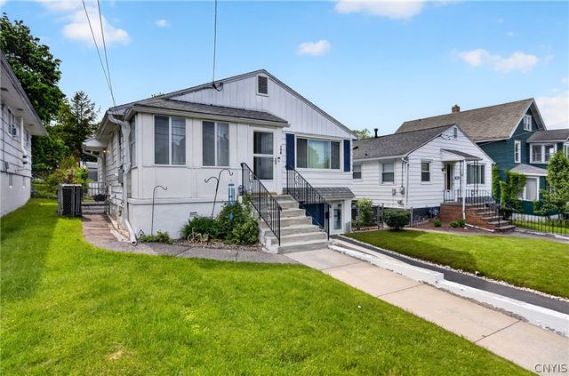 156 Cloveridge Drive, Syracuse, NY 13206