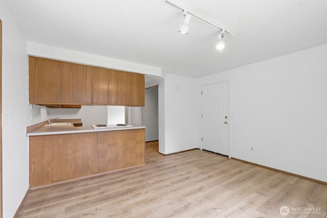 611 Phoenix Street NE, Olympia, WA 98506