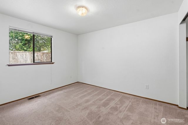 611 Phoenix Street NE, Olympia, WA 98506