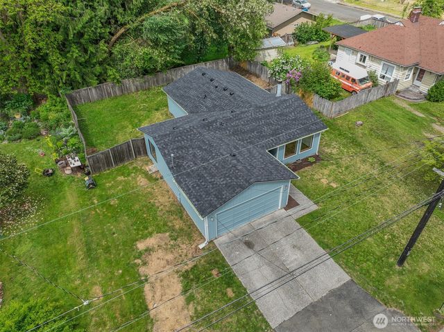 611 Phoenix Street NE, Olympia, WA 98506
