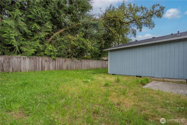 611 Phoenix Street NE, Olympia, WA 98506