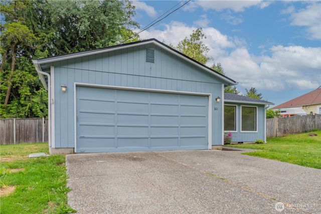 611 Phoenix Street NE, Olympia, WA 98506