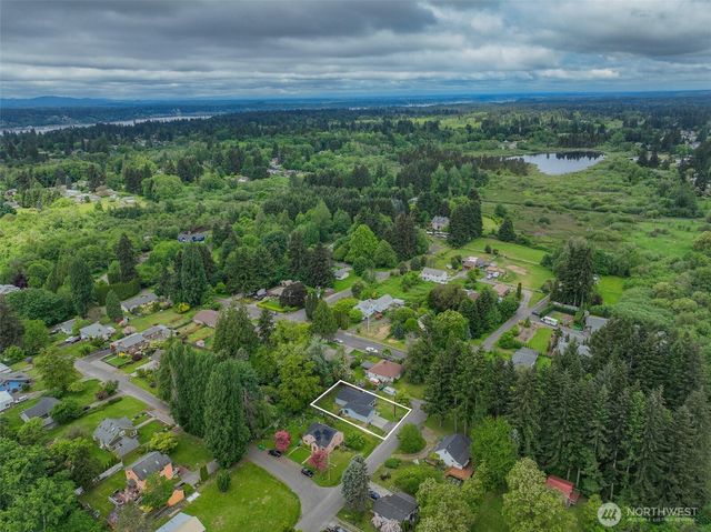 611 Phoenix Street NE, Olympia, WA 98506