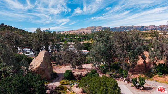 22001 Santa Susana Pass Road, Chatsworth (los Angeles), CA 91311