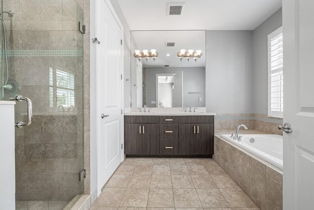 100 NW 69th Circle 44, Boca Raton, FL 33487