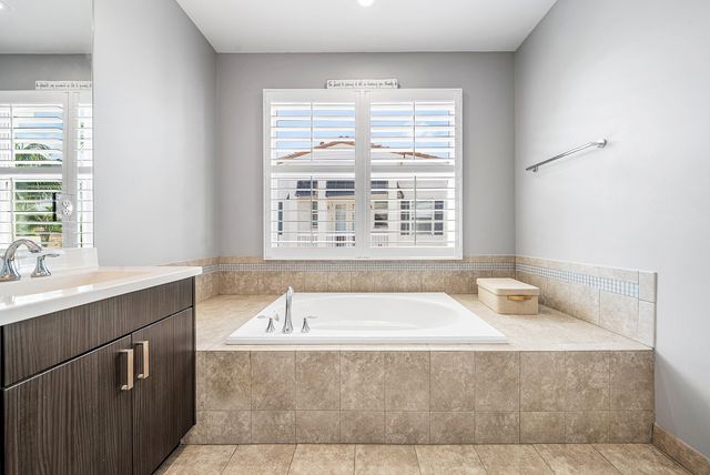 100 NW 69th Circle 44, Boca Raton, FL 33487