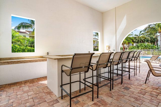 100 NW 69th Circle 44, Boca Raton, FL 33487