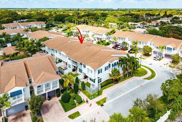 100 NW 69th Circle 44, Boca Raton, FL 33487