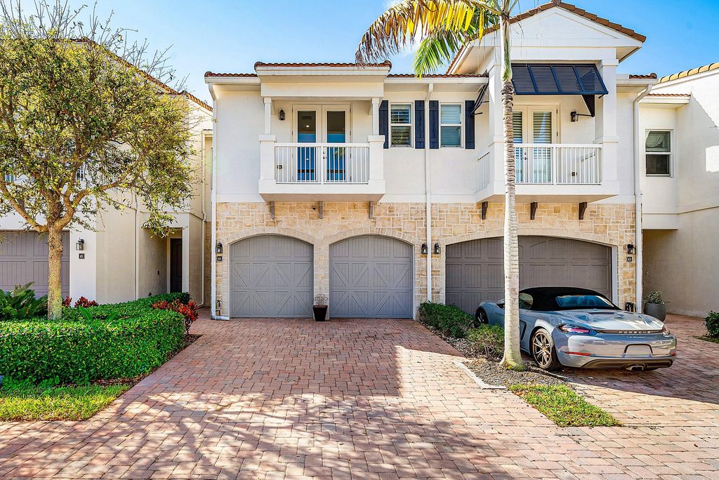 100 NW 69th Circle 44, Boca Raton, FL 33487