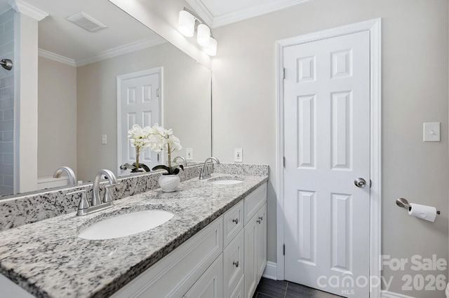 4400 Strangford Avenue, Charlotte, NC 28215