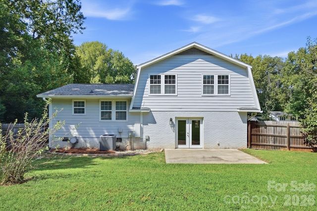 4400 Strangford Avenue, Charlotte, NC 28215