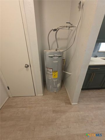 2010 S 15th Street A, Temple, TX 76504