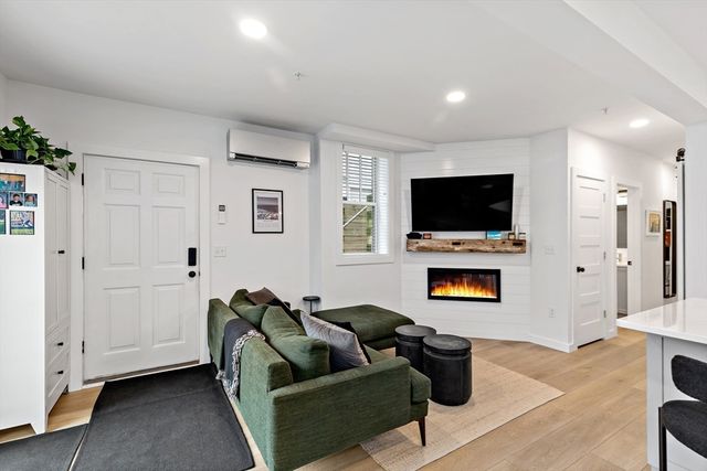 286 Bradford St A5, Provincetown, MA 02657