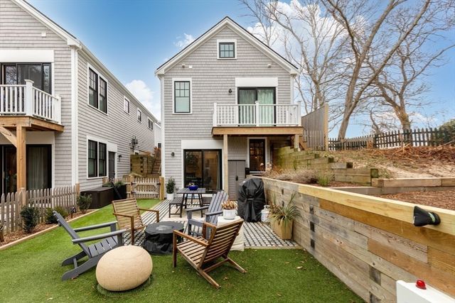 286 Bradford St A5, Provincetown, MA 02657