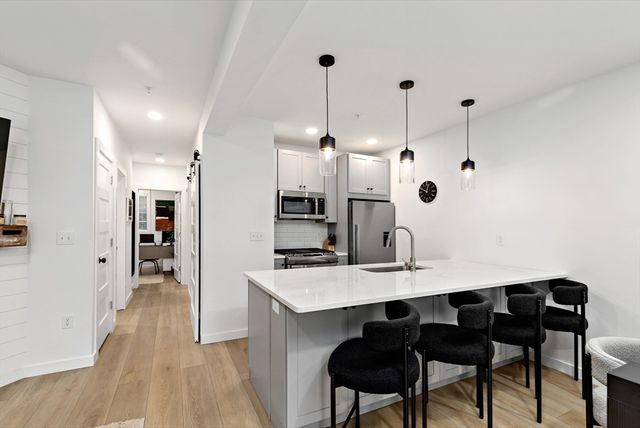 286 Bradford St A5, Provincetown, MA 02657