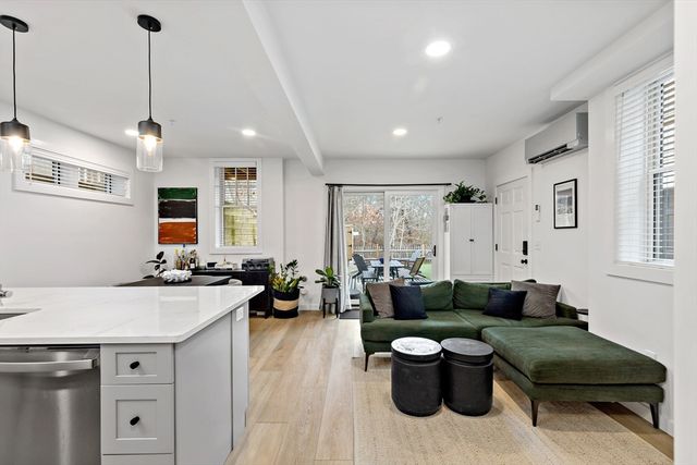 286 Bradford St A5, Provincetown, MA 02657